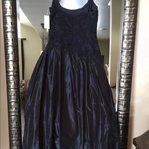 Stunning Carmen Marc Valvo Collection Gown - NWT